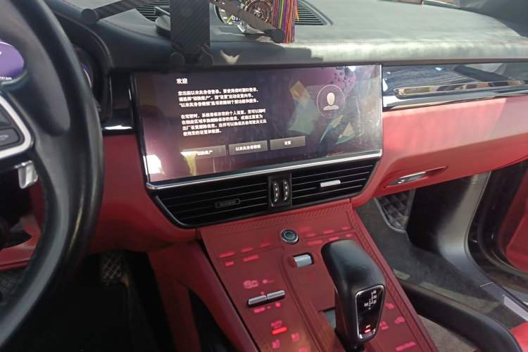 Used Porsche Cayenne E-Hybrid 2021 Cayenne E-Hybrid 2.0T Audio And AC Panel