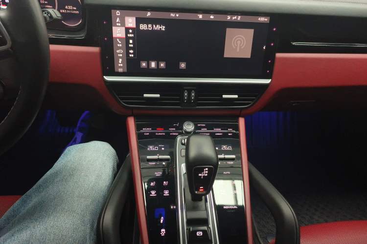 Used Porsche Cayenne E-Hybrid 2021 Cayenne E-Hybrid 2.0T Audio And AC Panel