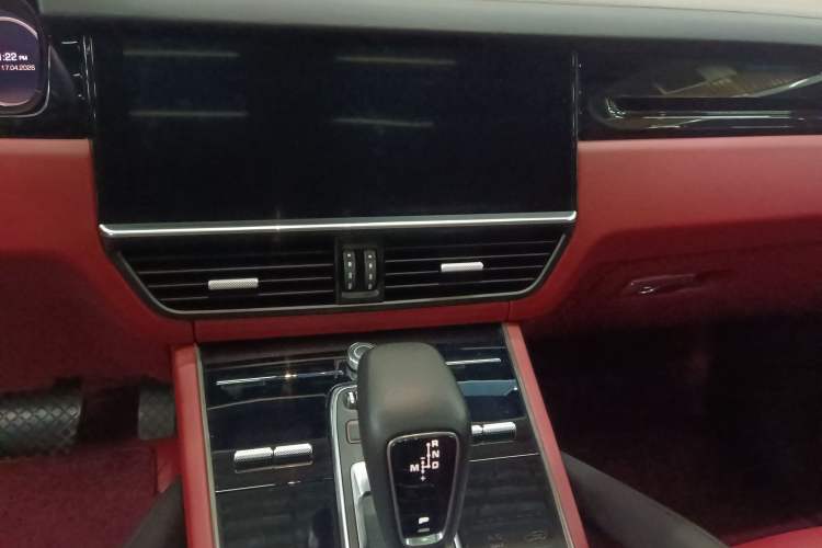 Used Porsche Cayenne E-Hybrid 2021 Cayenne E-Hybrid 2.0T Audio And AC Panel