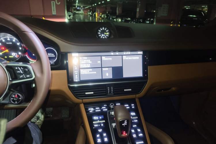 Used Porsche Cayenne E-Hybrid 2021 Cayenne E-Hybrid 2.0T Audio And AC Panel