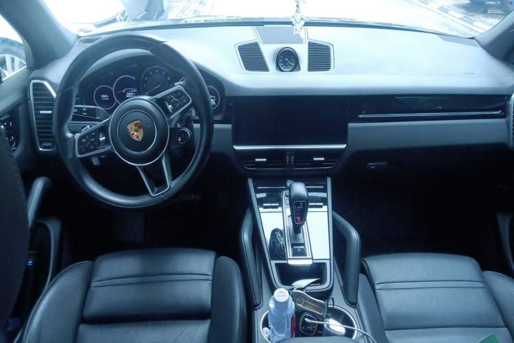 Used Porsche Cayenne E-Hybrid 2021 Cayenne E-Hybrid 2.0T Center Console