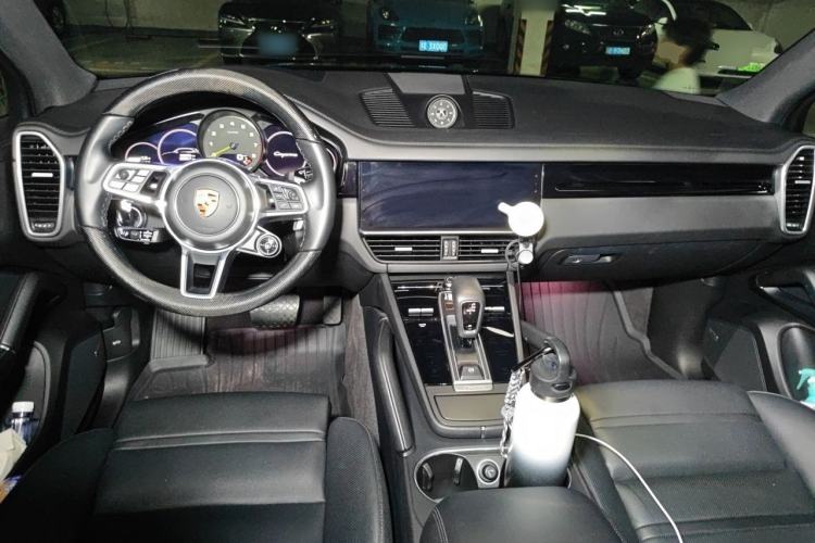 Used Porsche Cayenne E-Hybrid  Center Console
