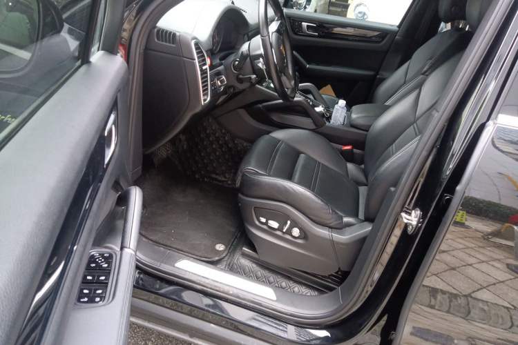 Used Porsche Cayenne E-Hybrid 2021 Cayenne E-Hybrid 2.0T Driver Seat