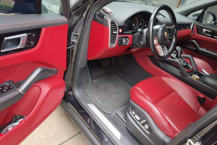 Used Porsche Cayenne E-Hybrid 2021 Cayenne E-Hybrid 2.0T Driver Seat