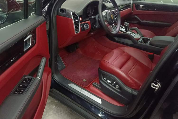 Used Porsche Cayenne E-Hybrid 2021 Cayenne E-Hybrid 2.0T Driver Seat