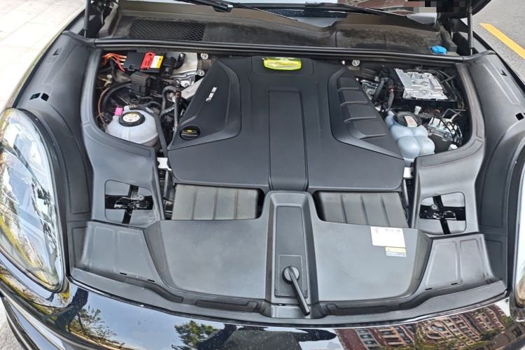 Used Porsche Cayenne E-Hybrid 2021 Cayenne E-Hybrid Coupé 2.0T Engine Bay