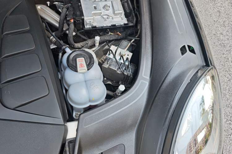 Used Porsche Cayenne E-Hybrid 2021 Cayenne E-Hybrid Coupé 2.0T Engine Bay Left