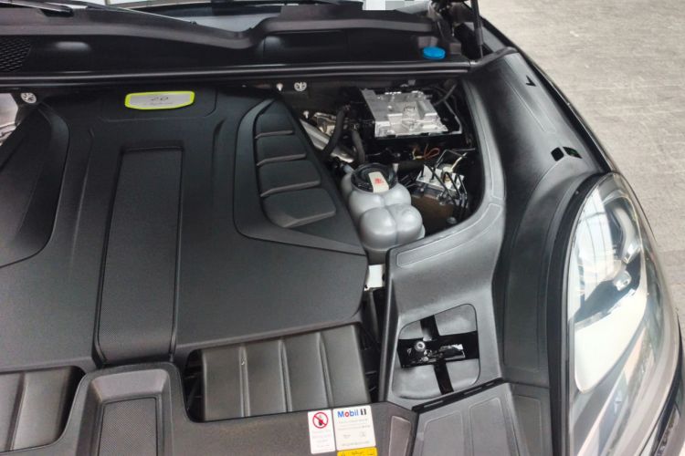 Used Porsche Cayenne E-Hybrid 2021 Cayenne E-Hybrid 2.0T Engine Bay Left