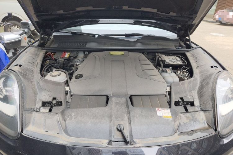 Used Porsche Cayenne E-Hybrid 2021 Cayenne E-Hybrid 2.0T Engine Bay