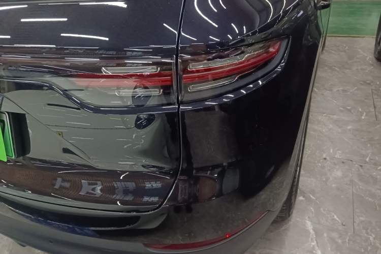 Used Porsche Cayenne E-Hybrid 2021 Cayenne E-Hybrid 2.0T Exterior 3