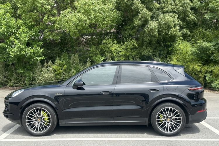 Used Porsche Cayenne E-Hybrid 2021 Cayenne E-Hybrid 2.0T Exterior 9