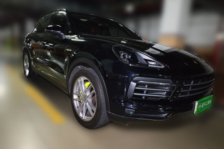 Used Porsche Cayenne E-Hybrid 2021 Cayenne E-Hybrid 2.0T Front Right 45 Deg