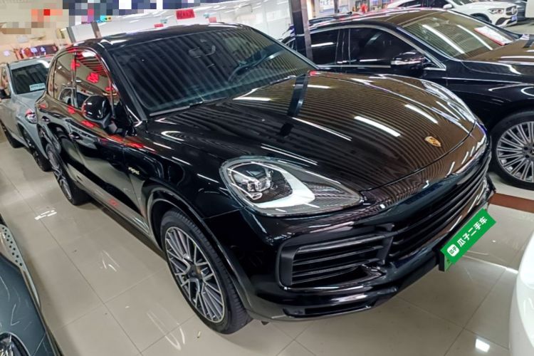 Used Porsche Cayenne E-Hybrid 2021 Cayenne E-Hybrid 2.0T Front Right 45 Deg
