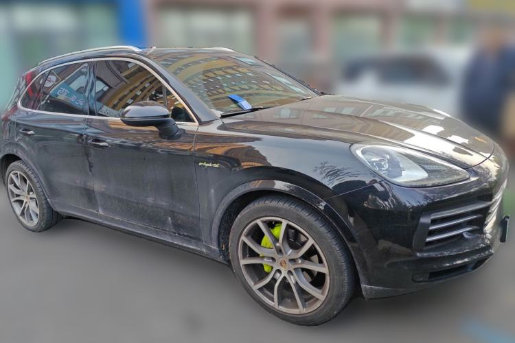 Used Porsche Cayenne E-Hybrid 2021 Cayenne E-Hybrid 2.0T Front Right 45 Deg