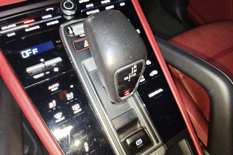 Used Porsche Cayenne E-Hybrid 2021 Cayenne E-Hybrid 2.0T Gear Lever