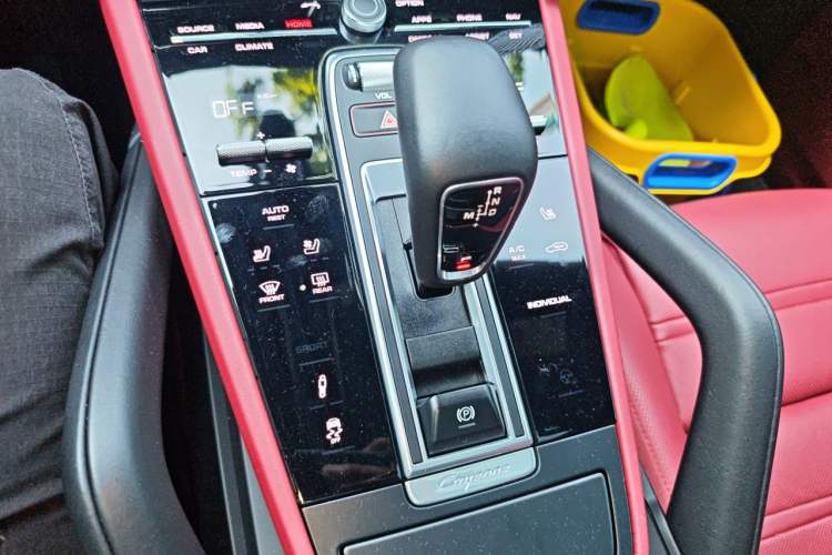 Used Porsche Cayenne E-Hybrid 2021 Cayenne E-Hybrid Coupé 2.0T Gear Lever