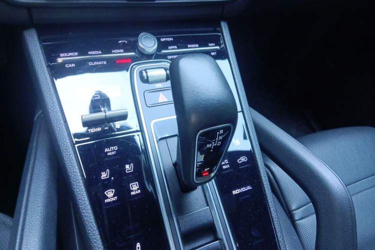 Used Porsche Cayenne E-Hybrid 2021 Cayenne E-Hybrid 2.0T Gear Lever