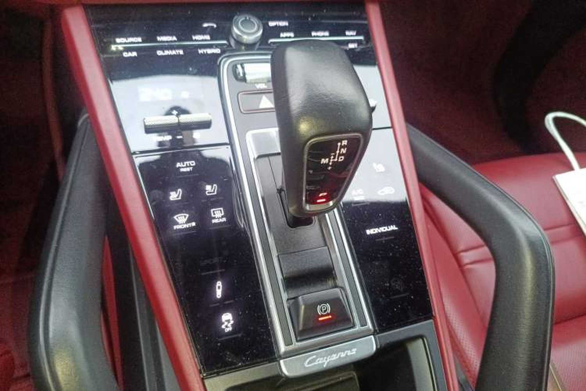 Used Porsche Cayenne E-Hybrid 2021 Cayenne E-Hybrid 2.0T Gear Lever