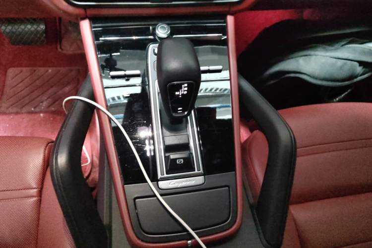 Used Porsche Cayenne E-Hybrid 2021 Cayenne E-Hybrid 2.0T Gear Lever
