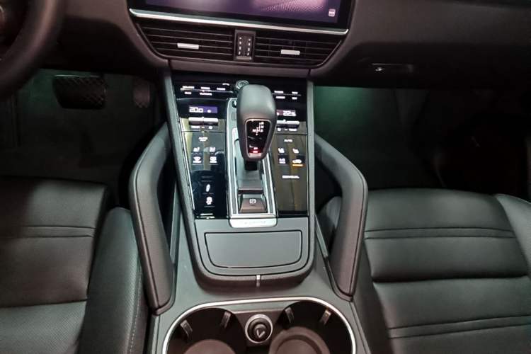 Used Porsche Cayenne E-Hybrid 2021 Cayenne E-Hybrid 2.0T Gear Lever