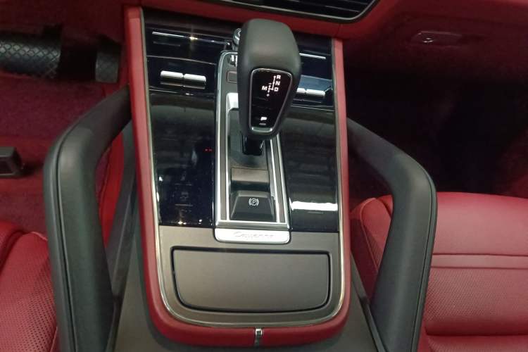 Used Porsche Cayenne E-Hybrid 2021 Cayenne E-Hybrid 2.0T Gear Lever