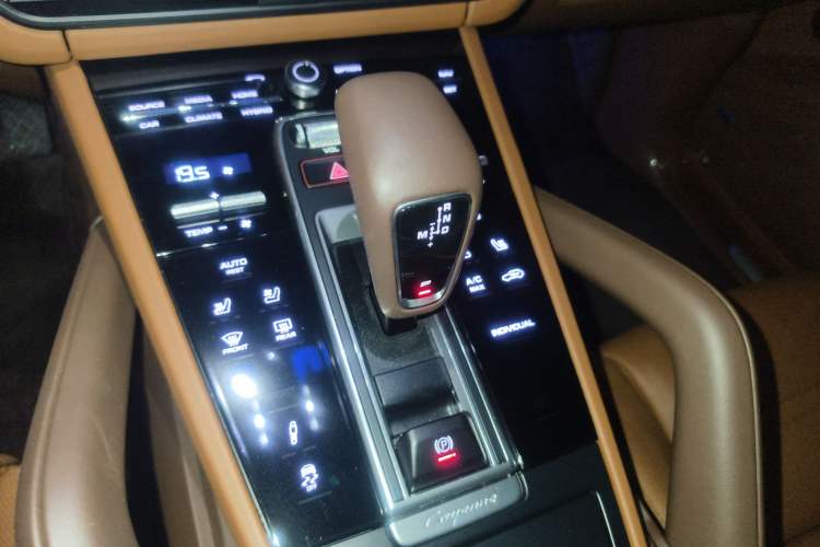 Used Porsche Cayenne E-Hybrid 2021 Cayenne E-Hybrid 2.0T Gear Lever