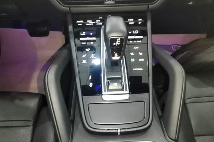 Used Porsche Cayenne E-Hybrid 2021 Cayenne E-Hybrid 2.0T Gear Lever