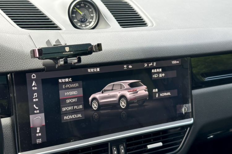 Used Porsche Cayenne E-Hybrid 2021 Cayenne E-Hybrid 2.0T Interior 4