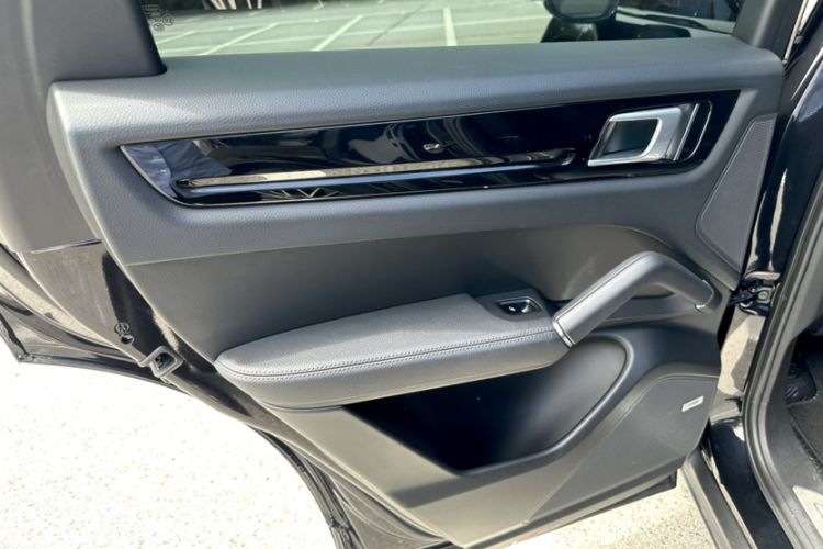 Used Porsche Cayenne E-Hybrid 2021 Cayenne E-Hybrid 2.0T Interior 5