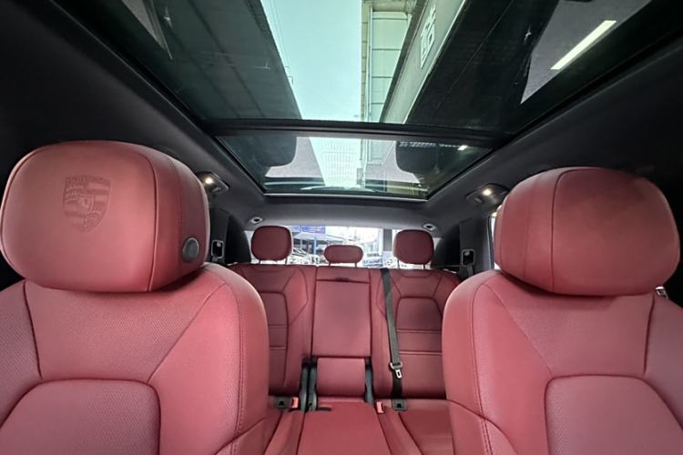 Used Porsche Cayenne E-Hybrid 2021 Cayenne E-Hybrid 2.0T Interior 6