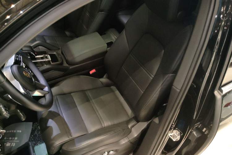 Used Porsche Cayenne E-Hybrid 2021 Cayenne E-Hybrid 2.0T Left Front Seat