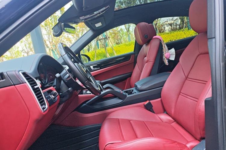 Used Porsche Cayenne E-Hybrid 2021 Cayenne E-Hybrid Coupé 2.0T Left Front Seat
