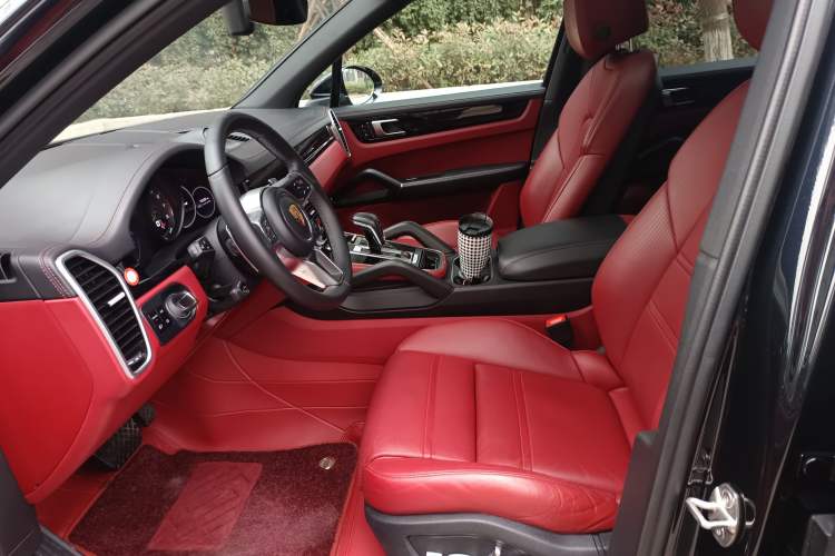 Used Porsche Cayenne E-Hybrid 2021 Cayenne E-Hybrid 2.0T Left Front Seat