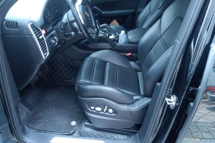 Used Porsche Cayenne E-Hybrid 2021 Cayenne E-Hybrid 2.0T Left Front Seat