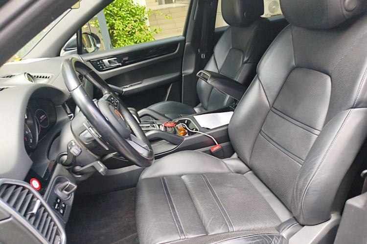Used Porsche Cayenne E-Hybrid 2021 Cayenne E-Hybrid 2.0T Left Front Seat