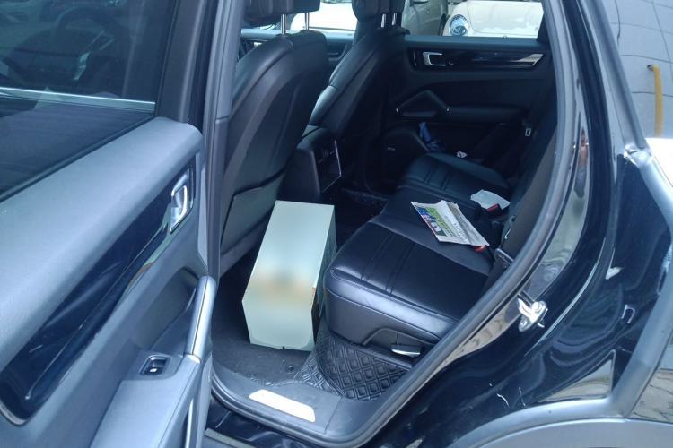 Used Porsche Cayenne E-Hybrid 2021 Cayenne E-Hybrid 2.0T Left Rear Seat