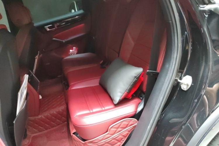Used Porsche Cayenne E-Hybrid 2021 Cayenne E-Hybrid 2.0T Left Rear Seat