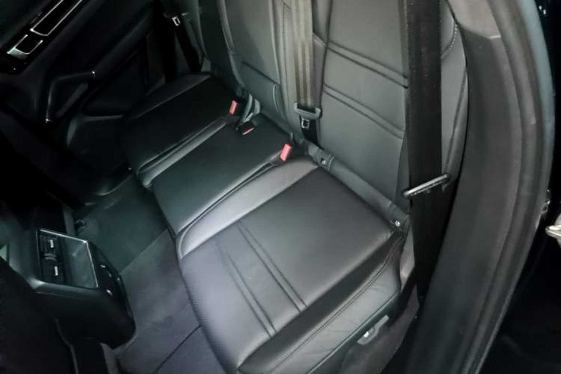 Used Porsche Cayenne E-Hybrid 2021 Cayenne E-Hybrid 2.0T Left Rear Seat