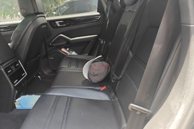 Used Porsche Cayenne E-Hybrid 2021 Cayenne E-Hybrid 2.0T Left Rear Seat