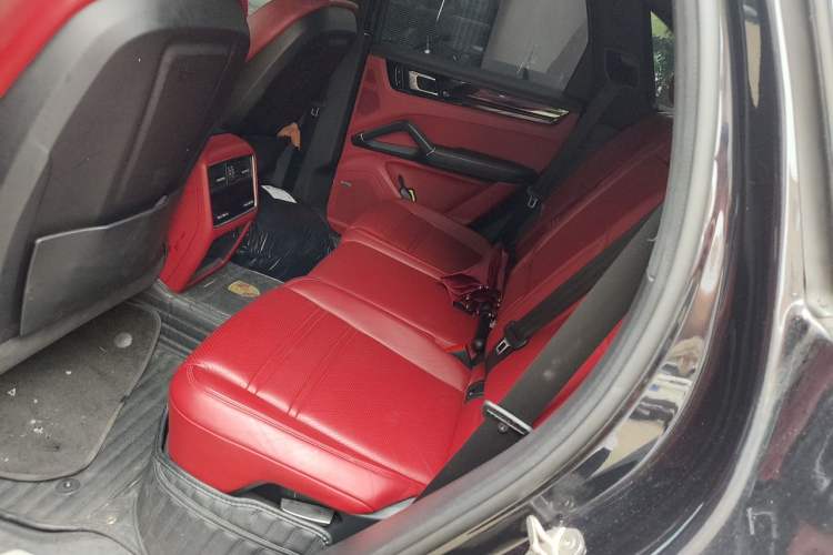 Used Porsche Cayenne E-Hybrid 2021 Cayenne E-Hybrid 2.0T Left Rear Seat