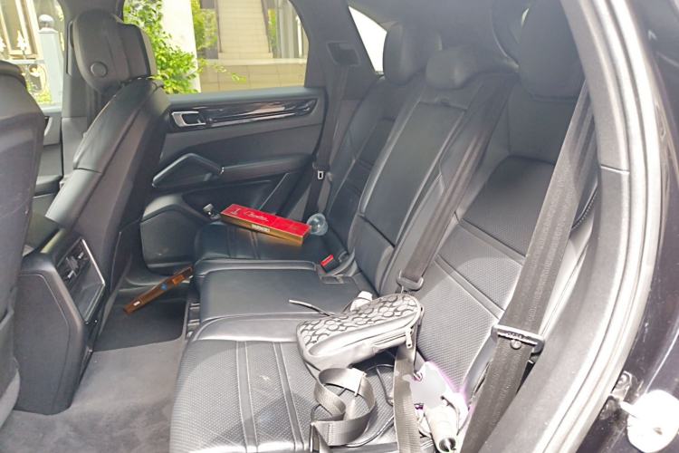 Used Porsche Cayenne E-Hybrid 2021 Cayenne E-Hybrid 2.0T Left Rear Seat