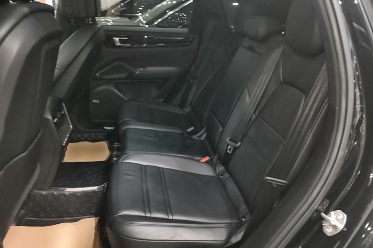 Used Porsche Cayenne E-Hybrid 2021 Cayenne E-Hybrid 2.0T Left Rear Seat