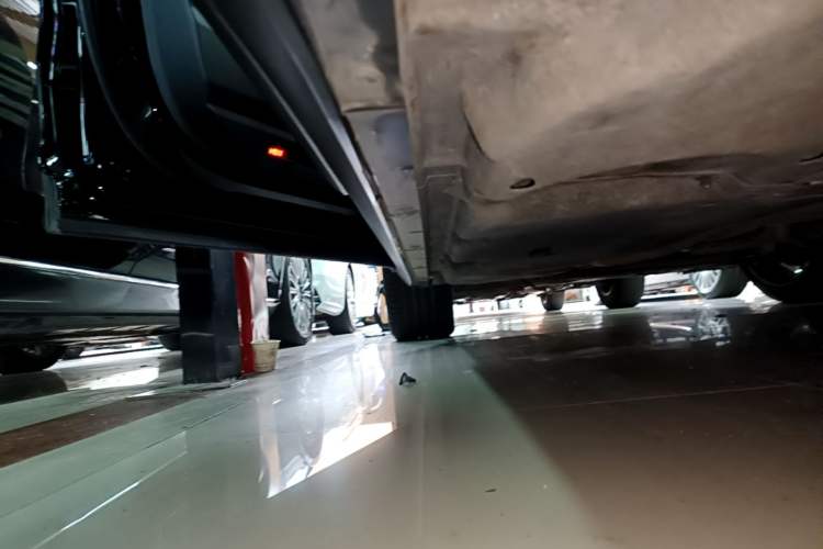 Used Porsche Cayenne E-Hybrid 2021 Cayenne E-Hybrid 2.0T Left Side Sill