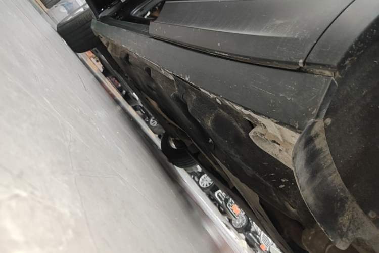 Used Porsche Cayenne E-Hybrid 2021 Cayenne E-Hybrid 2.0T Left Side Sill