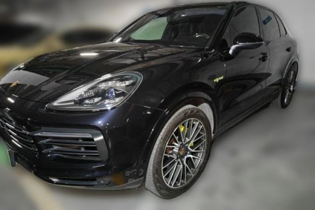 Porsche Cayenne E-Hybrid Porsche Cayenne GTS New Energy 2021 Model 2.0T Plug-in Hybrid usata