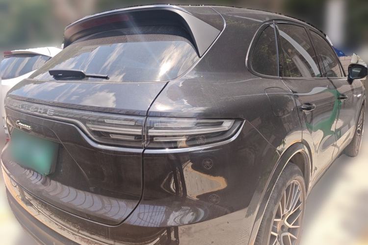 Used Porsche Cayenne E-Hybrid 2021 Cayenne E-Hybrid 2.0T Rear