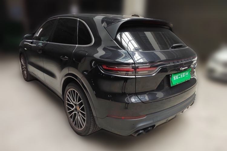 Used Porsche Cayenne E-Hybrid 2021 Cayenne E-Hybrid 2.0T Rear Left 45 Deg
