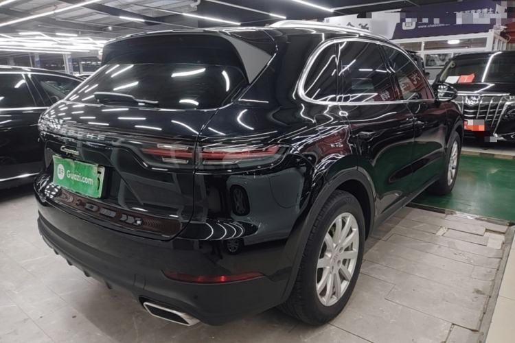 Used Porsche Cayenne E-Hybrid 2021 Cayenne E-Hybrid 2.0T Rear Right 45 Deg