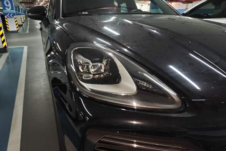Used Porsche Cayenne E-Hybrid 2021 Cayenne E-Hybrid 2.0T Right Front Headlight