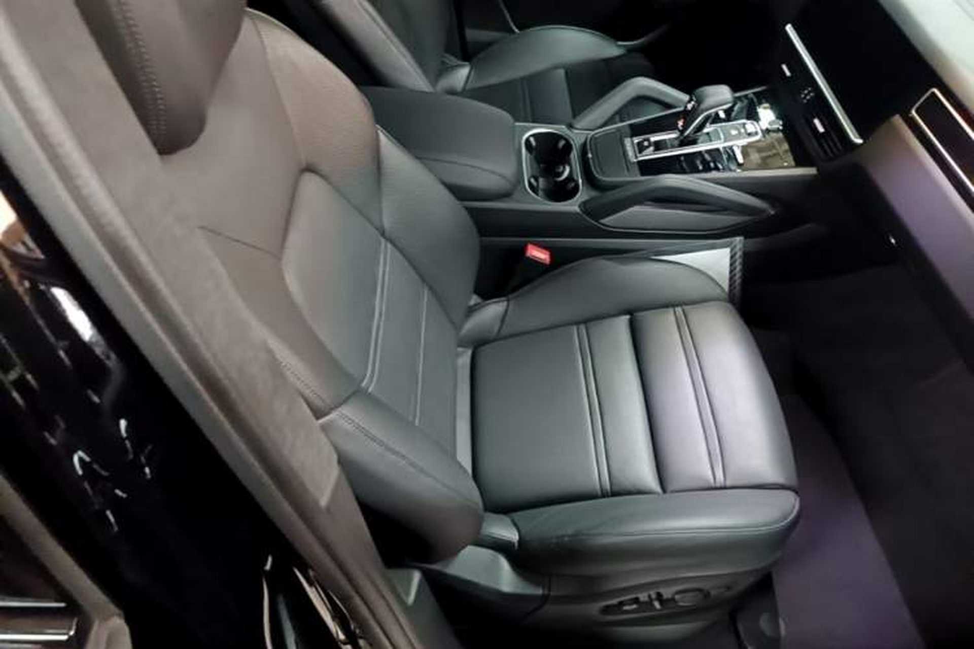 Used Porsche Cayenne E-Hybrid 2021 Cayenne E-Hybrid 2.0T Right Front Seat
